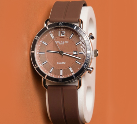 PP - Unique Design Magnetic Lock & Silicone Straps Watch With Date